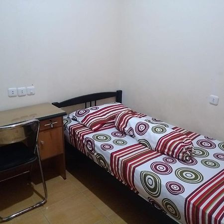 Hotel Danyshom Cikarang Esterno foto