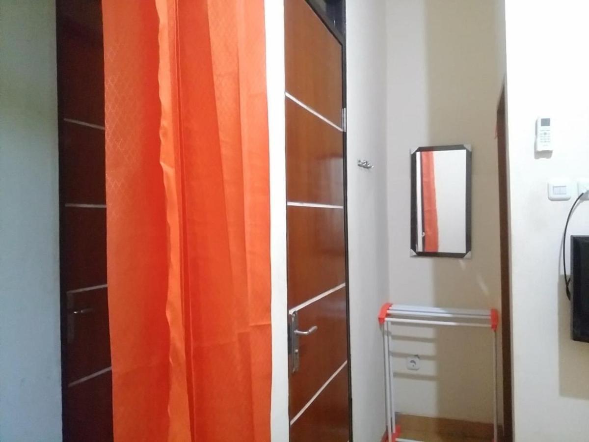 Hotel Danyshom Cikarang Esterno foto