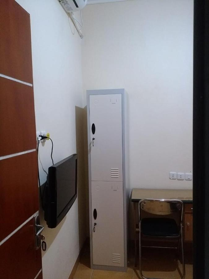 Hotel Danyshom Cikarang Esterno foto